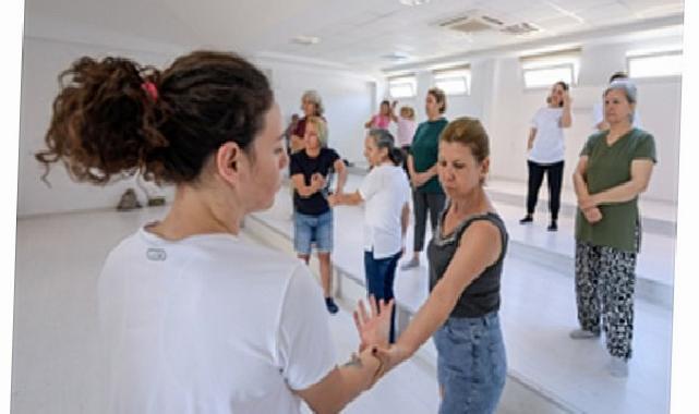 İzmir’de bayanların sesi var, yeri var, gücü var