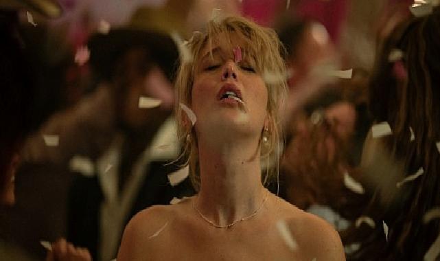 Jennifer Lawrence’tan Sarsıcı Bir Performans