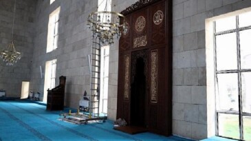Kartepe Kent Meydanı Camii’nde sona yanlışsız