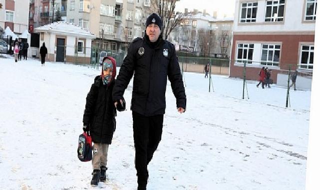 Keçiören’de Okul Etraflarında Karla Uğraş ve İnançlı Geçiş Çalışması