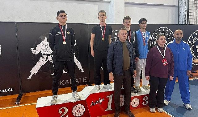 Kemer Belediyesi Karate grubundan büyük muvaffakiyet