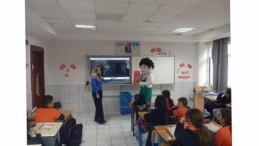 Kemer Belediyesi’nden öğrencilere sıfır atık eğitimi