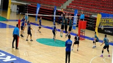 Konya Büyükşehir Kurumlar Ortası Voleybol Turnuvası İçin Kayıtlar Başladı