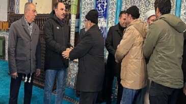 Lider Altay, Filistin’e Dayanak İçin Yeni Yılın Birinci Sabah Namazında Konyalılarla Buluştu