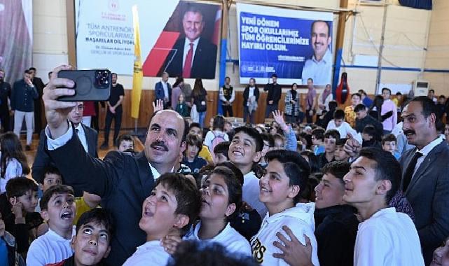 Lider Altay Karne Alan Öğrencileri Tebrik Etti