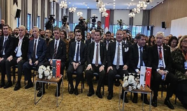 Lider Aydın Afetlere Dirençli Kentler Paneli’ne Katıldı