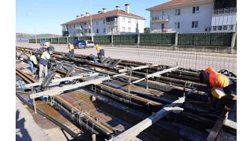 Lider Büyükakın: “Raylı sistemde kapasiteyi daima artırıyoruz”