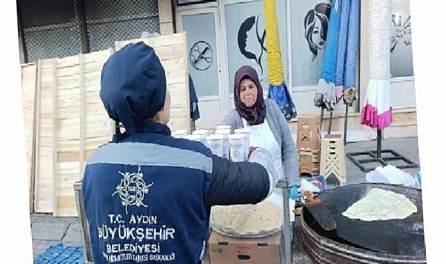 Lider Çerçioğlu’ndan Vatandaşlara ve Pazarcı Esnafına Sıcak İkram