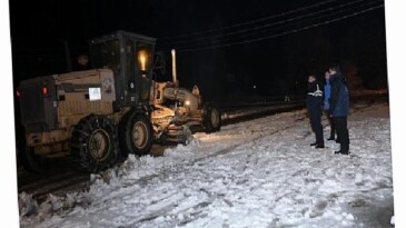 Lider Çırpanoğlu Kar Mesaisinde: “Kahramankazan Güne Huzurla Uyanacak”