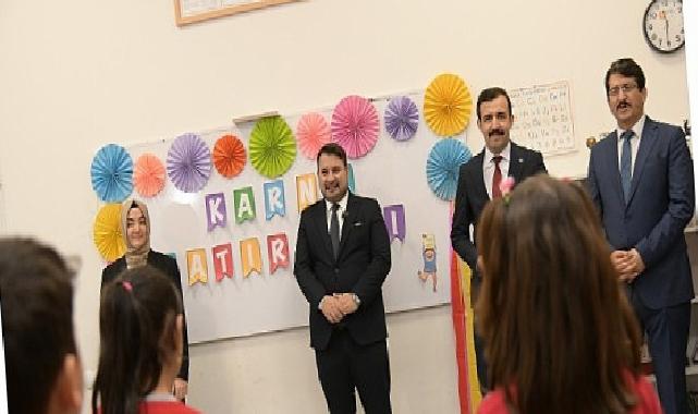 Lider Çırpanoğlu Öğrencilerin Karne Heyecanına Ortak Oldu