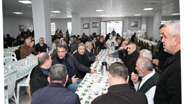 Lider Kocaman Ağrılılarla Buluştu