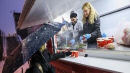 Lider Ovalıoğlu’ndan Karda Sıcak Çorba İkramı