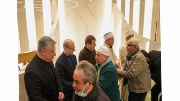 Lider Pekyatırmacı Miraç Kandili’nde Vatandaşlarla Bir Ortaya Geldi