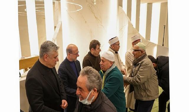 Lider Pekyatırmacı Miraç Kandili’nde Vatandaşlarla Bir Ortaya Geldi