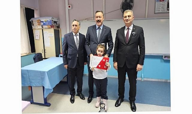 Lider Sezer, Öğrencilerin Karne Heyecanına Ortak Oldu