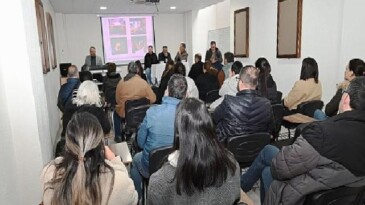 Lider Topaloğlu velilerle bir ortaya geldi