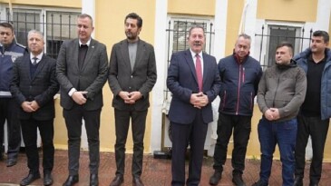 Lider Topuz Yeni Yıl Öncesi Çalışanlarla Bir Ortaya Geldi