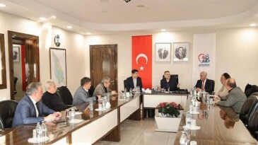 Lider Vekili Akın basın mensuplarıyla buluştu