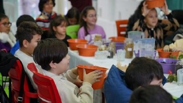 Mahalleevleri Tabiatla Birlikte Üretiyor