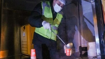 Maltepe Belediyesi’nden vatandaşlara sıcak çorba ikramı