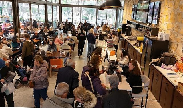 Menemenliler Aynısefa’yı çok sevdi