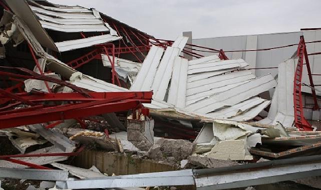 Nilüfer’de iki kaçak iş yeri yıkıldı