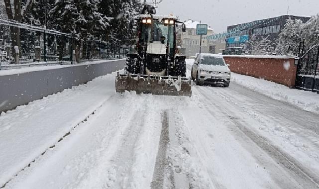 Nilüfer’de kar yağışına karşı kesintisiz mesai