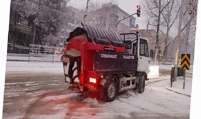 Osmangazi Belediyesi’nden Karla Gayrette 7/24 Kesintisiz Mesai