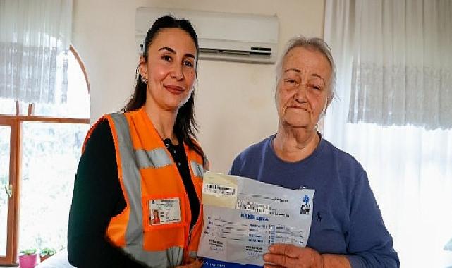 Otobüste unutulan cüzdan Büyükşehir takımlarınca sahibine teslim edildi