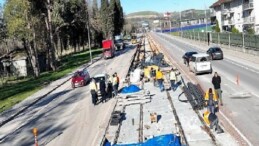 Raylar tam yol Kartepe’ye gerçek döşeniyor
