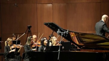 Şef Giuseppe Mengoli ve piyanist Cem Babacan İstanbul Devlet Senfoni Orkestrası sahnesinde buluştu