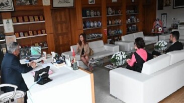 Ukrayna’nın Antalya Konsolosu Kuchma’dan Lider Topaloğlu’na ziyaret