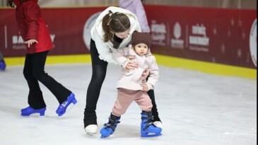 Yarıyıl Tatilinin Gözdesi: Bakırköy Belediyesi Buz Pisti