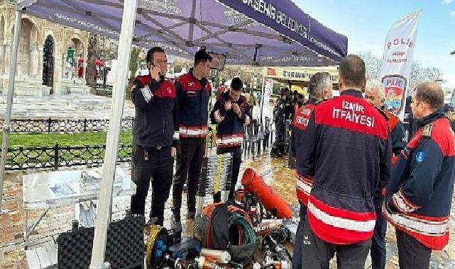 30 Ekim ve 6 Şubat’ın sessiz şahitleri İzmir’de sergilendi