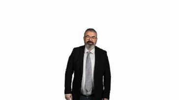 Acıbadem Üniversitesi Psikoloji Kısmı Öğretim Üyesi Prof. Dr. Murat Kurt, Dijital Çağda “Zihin Erozyonu” Yaşandığına dikkat çekiyor: “Cebimizdeki Ekran, Hafızamızı Ele Geçiriyor”