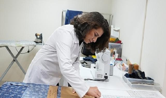 Açık Dolap’ta yine tasarlanan eserler dayanışmayı güçlendiriyor