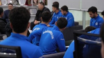 Aliağa Helvacı Spor U-18 Ekibi İzmir Şampiyonu Oldu