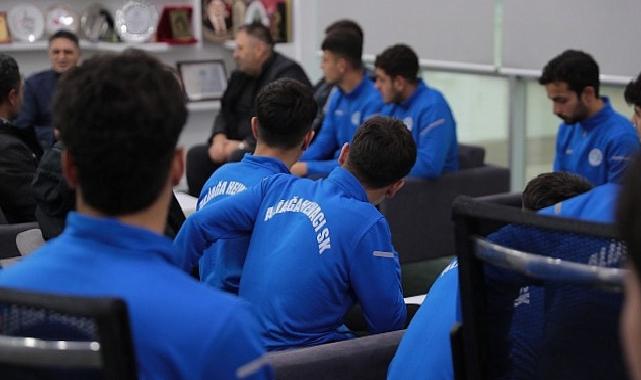 Aliağa Helvacı Spor U-18 Ekibi İzmir Şampiyonu Oldu