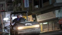 Alsancak’ta altyapısı tamamlanan sokaklar asfaltlanıyor