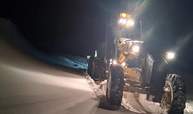 Antalya Büyükşehir Belediyesi grupları yağışın izlerini siliyor