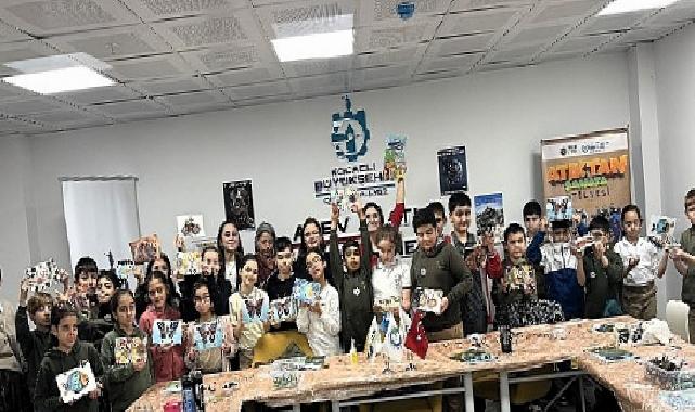 Atık gereçleri sanata dönüştürdüler