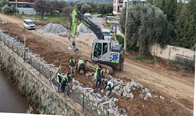 Aydın Büyükşehir Belediyesi Kentin Dört Bir Yanında Eş Vakitli Çalışmalarını Sürdürüyor