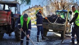 Ayvalık’ta Yol Bakım ve Tamir Çalışmaları Sürüyor