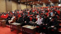 Bağcılar’da iş arayanlar ile iş verenler “Kariyer Buluşmaları”nda bir ortaya geldi