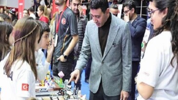 Bayraklı, Fibonacci Memleketler arası Robot Olimpiyatları’na Mesken Sahipliği Yaptı