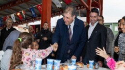 Bayraklı’da gönüller birebir sofrada buluştu