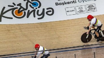 Bir Konya Veledromu Geleneği: Sabah Seansı Dünya Rekorlarıyla Başladı