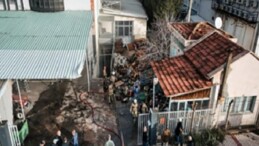 Bornova’daki fabrika yangını söndürüldü