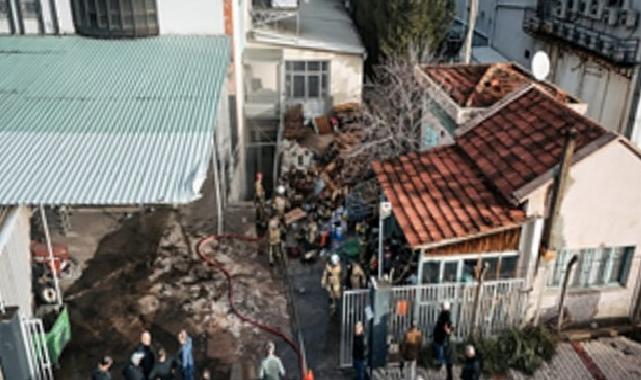 Bornova’daki fabrika yangını söndürüldü