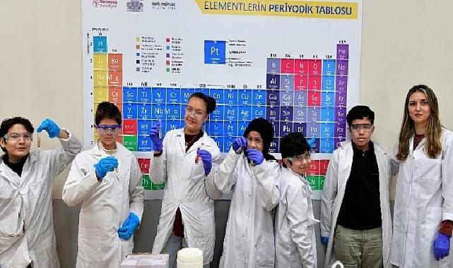 Bornovalı çocukların Kış Bilim Kampı heyecanı